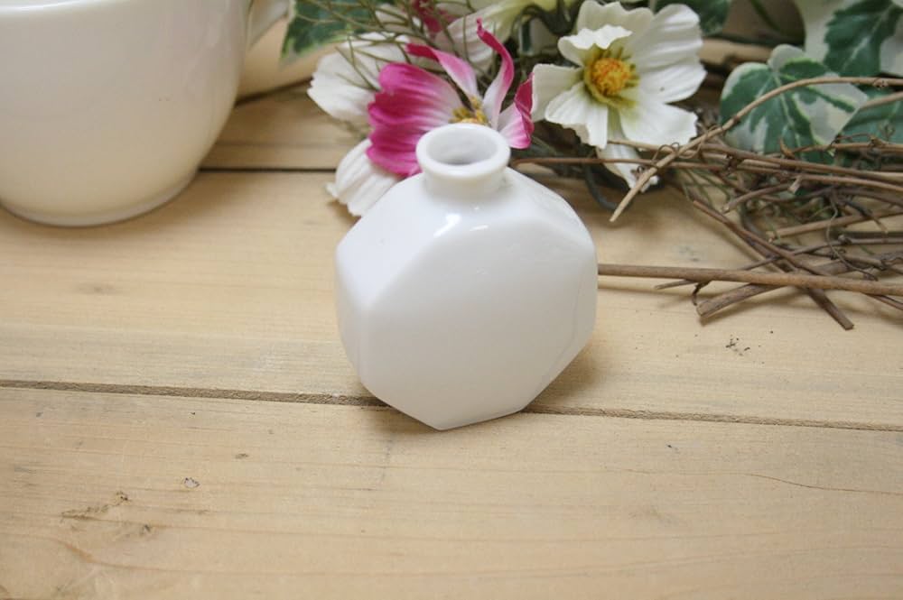 Amazon.co.jp: 日本製 美濃焼 製造・直売 ミニチュア陶器 八角 花瓶 Amazon.co.jp: 日本製 美濃焼 製造・直売 ミニチュア陶器 八角 花瓶